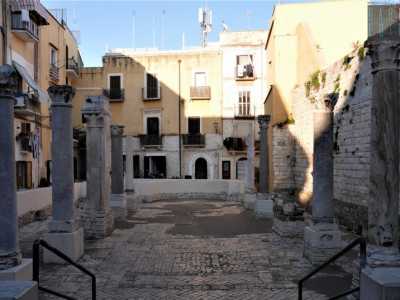 ...e soprattutto Santa Maria del Buonconsiglio. In quest�ultimo caso sono sopravvissute persino colonne, capitelli e parte della pavimentazione dell�XI secolo